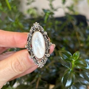 Vintage Sterling Silver and Mother of Pearl Ring